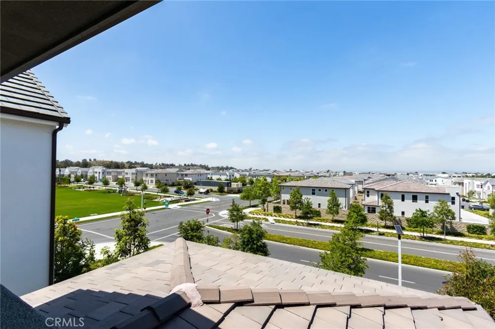 141 Parkland Lake Forest, CA 92630