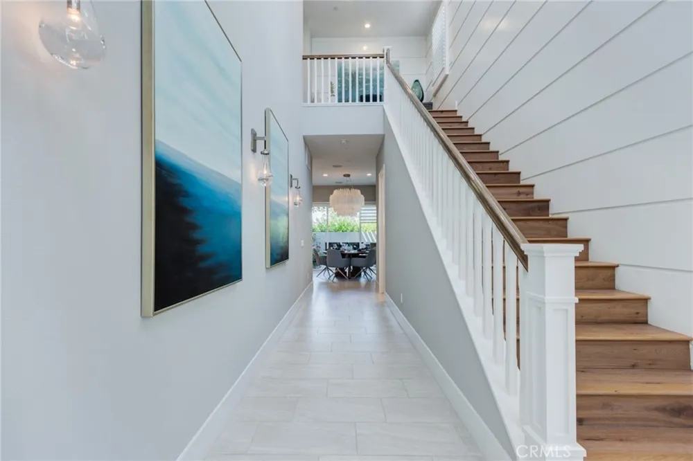 141 Parkland Lake Forest, CA 92630