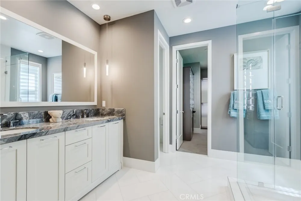 141 Parkland Lake Forest, CA 92630