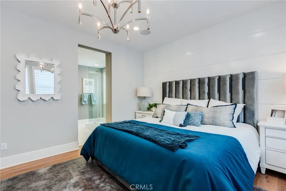 141 Parkland Lake Forest, CA 92630