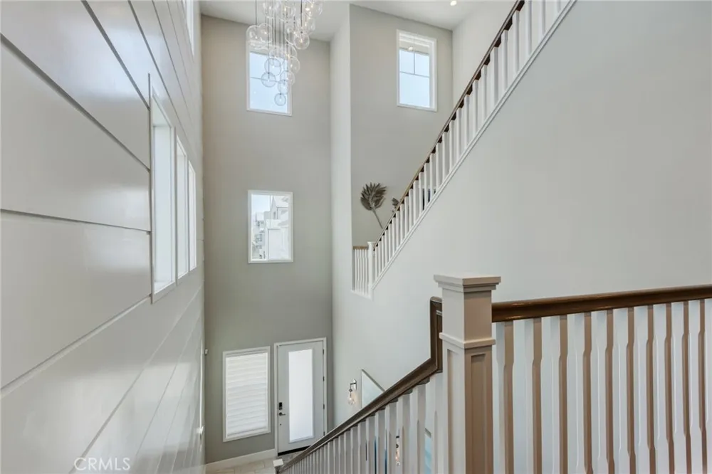 141 Parkland Lake Forest, CA 92630