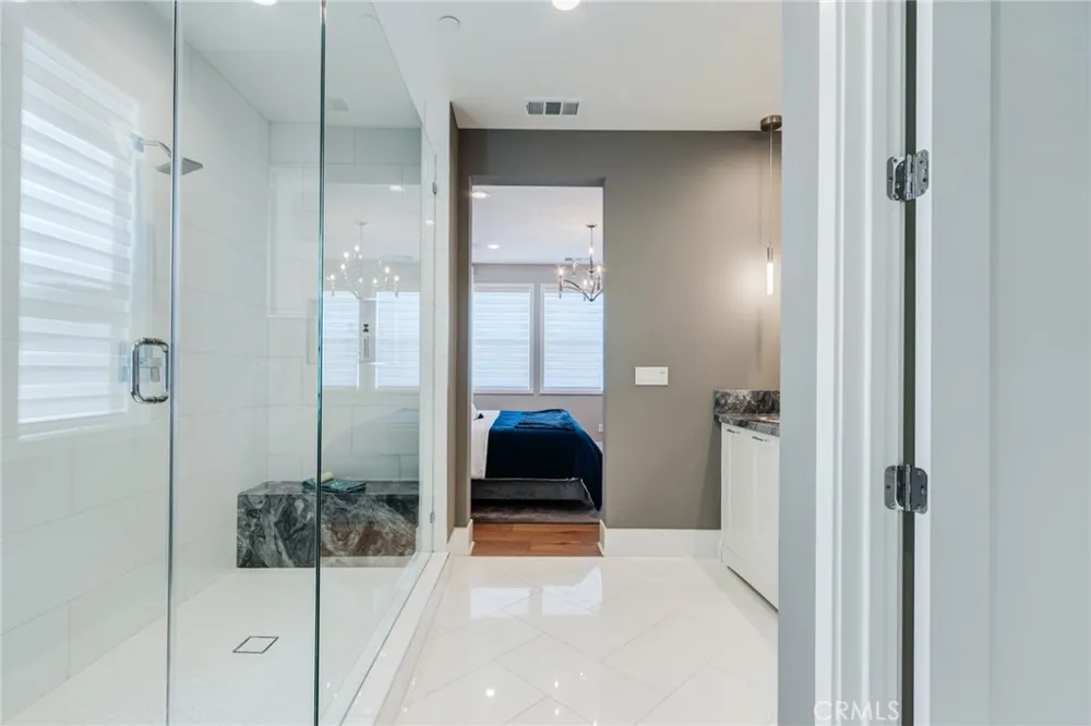 141 Parkland Lake Forest, CA 92630