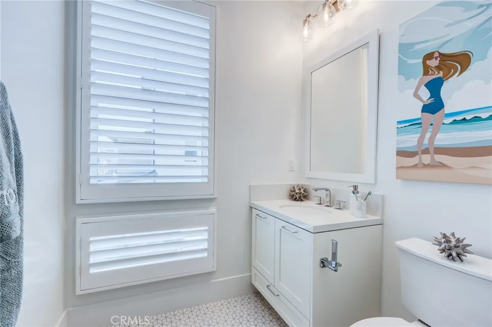 141 Parkland Lake Forest, CA 92630