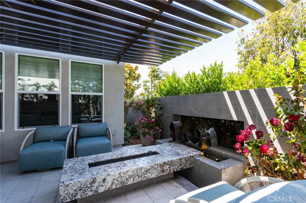 141 Parkland Lake Forest, CA 92630