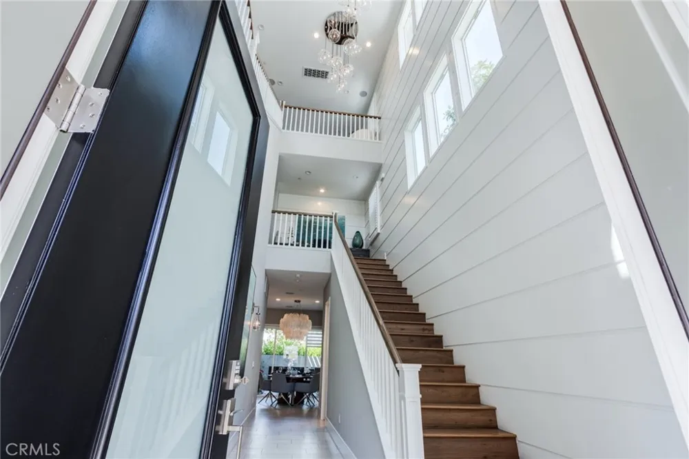 141 Parkland Lake Forest, CA 92630