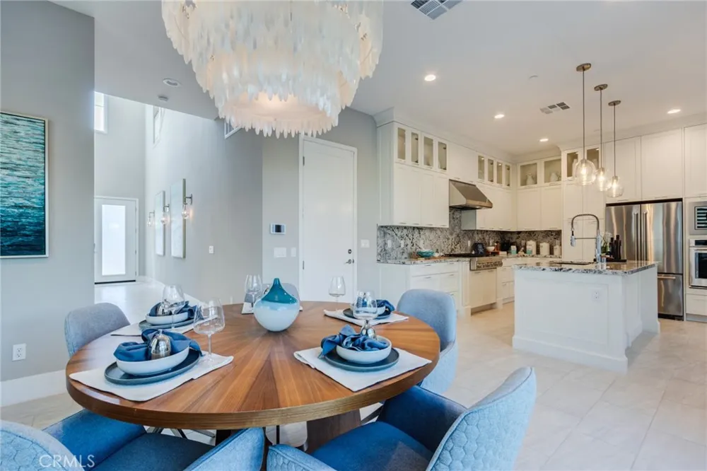 141 Parkland Lake Forest, CA 92630