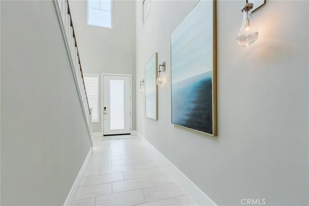 141 Parkland Lake Forest, CA 92630