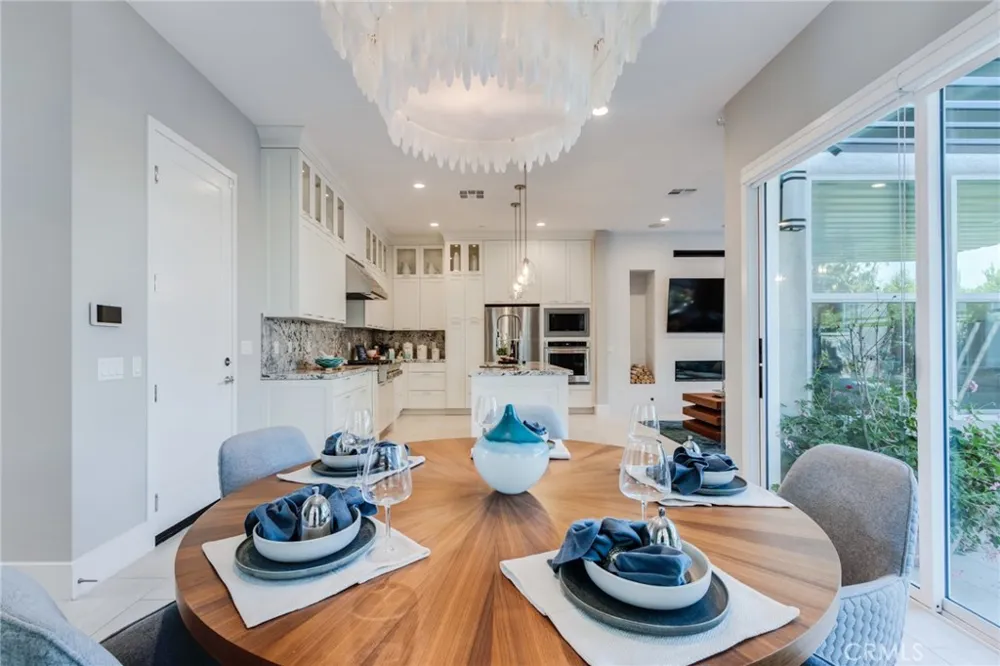 141 Parkland Lake Forest, CA 92630