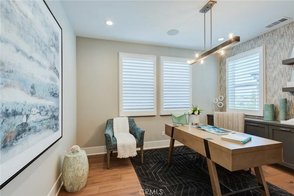 141 Parkland Lake Forest, CA 92630