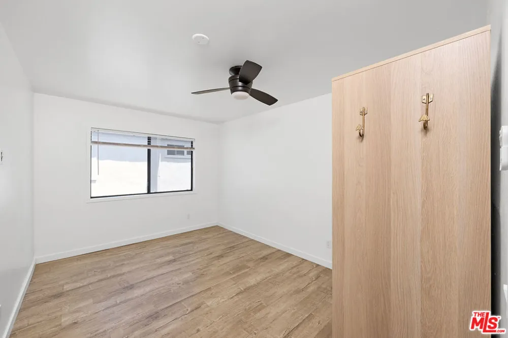 18 24th Avenue Venice, CA 90291
