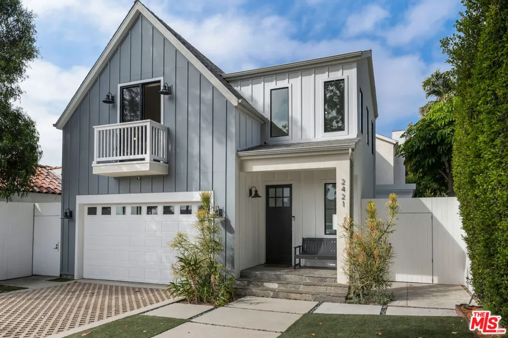 2421 Louella Avenue Los Angeles, CA 90291