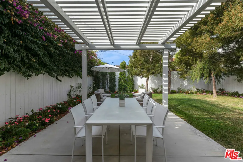 2421 Louella Avenue Los Angeles, CA 90291