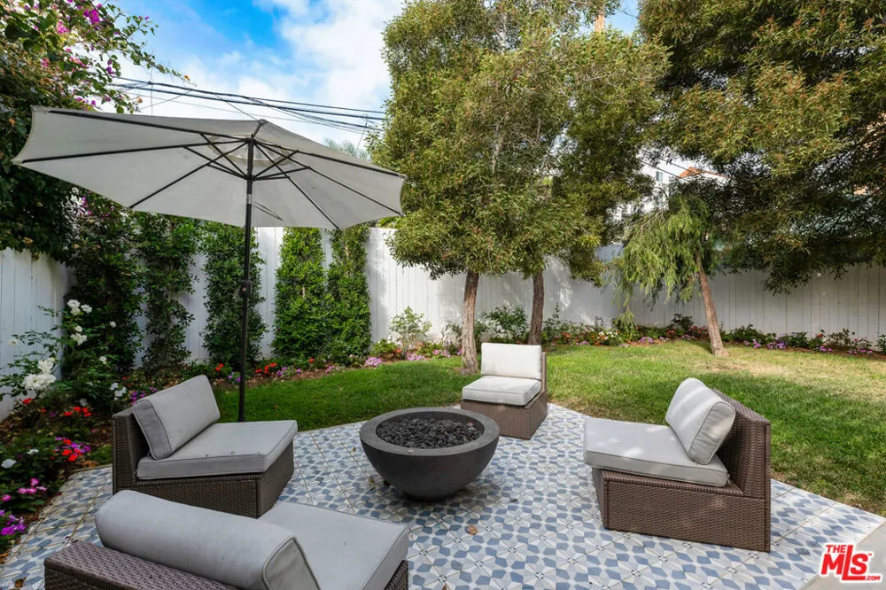2421 Louella Avenue Los Angeles, CA 90291