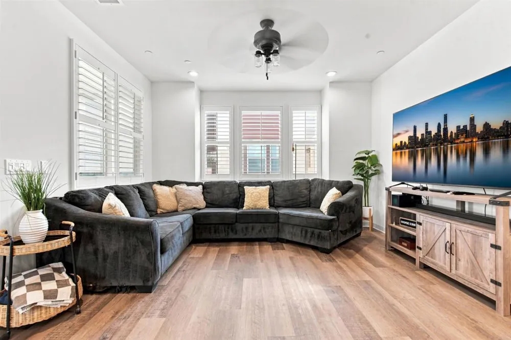 2260 Element Way Chula Vista, CA 91915