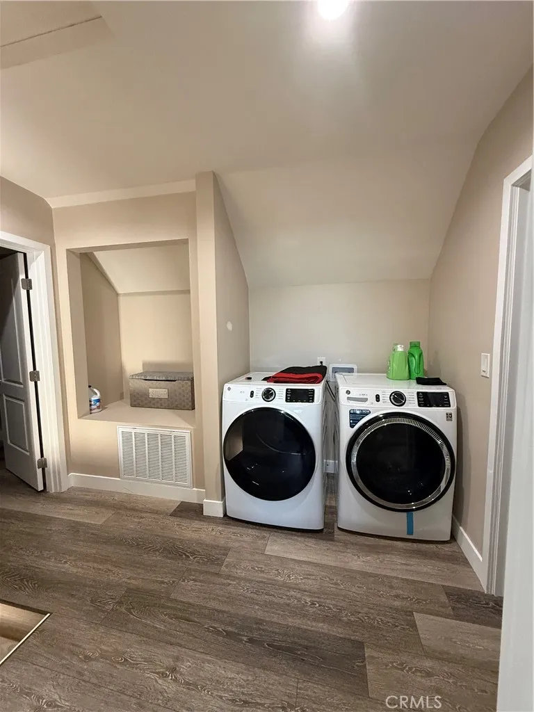 7923 Bellaire North Hollywood, CA 91605