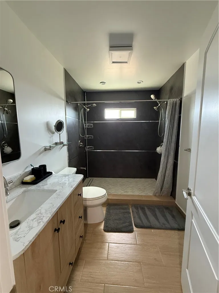 7923 Bellaire North Hollywood, CA 91605