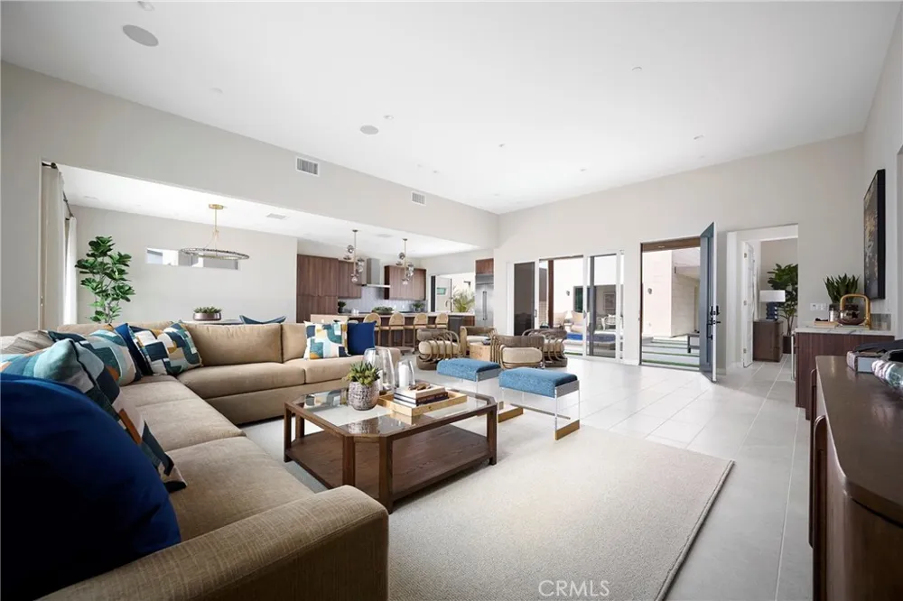 4532 Thunderbird Way Palm Springs, CA 92262