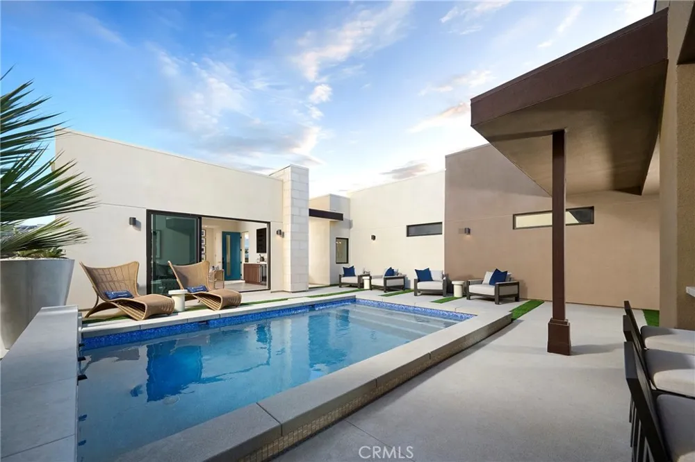 4532 Thunderbird Way Palm Springs, CA 92262