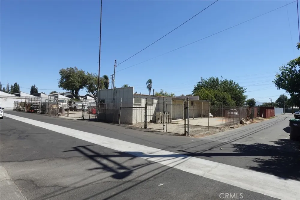 13248 5th Chino, CA 91710