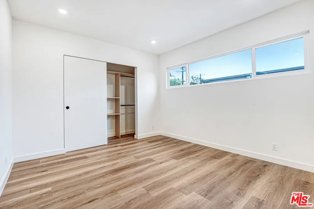 16185 W Sunset Blvd #6 Pacific Palisades, CA 90272