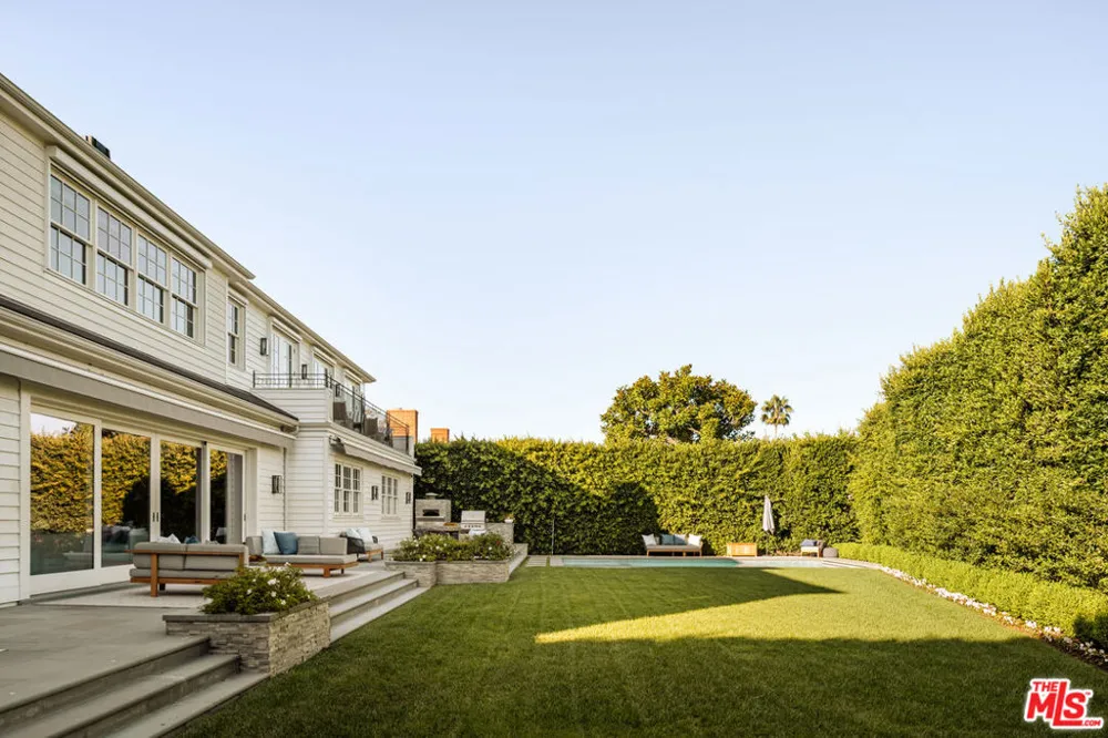 1232 Corsica Drive Pacific Palisades, CA 90272