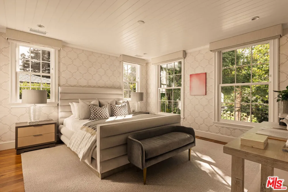 1232 Corsica Drive Pacific Palisades, CA 90272