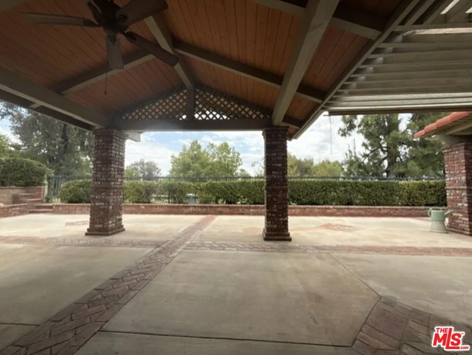 23921 Redbark Drive Moreno Valley, CA 92557