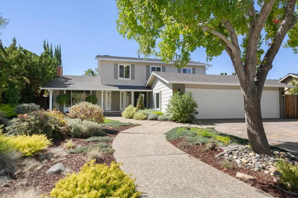 1238 Woodview Terrace Los Altos, CA 94024