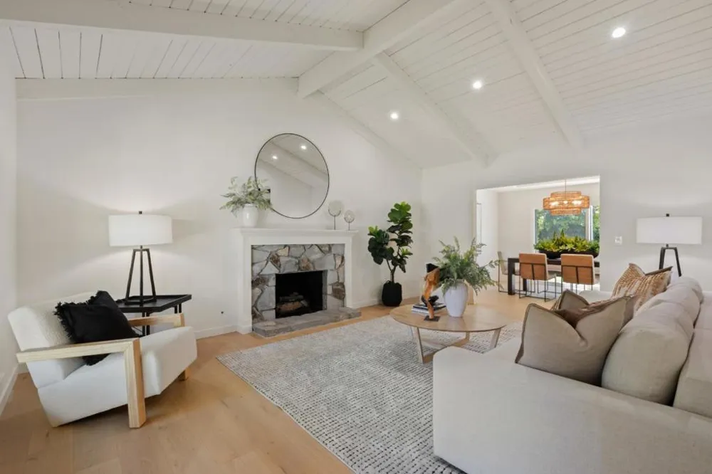 1238 Woodview Terrace Los Altos, CA 94024