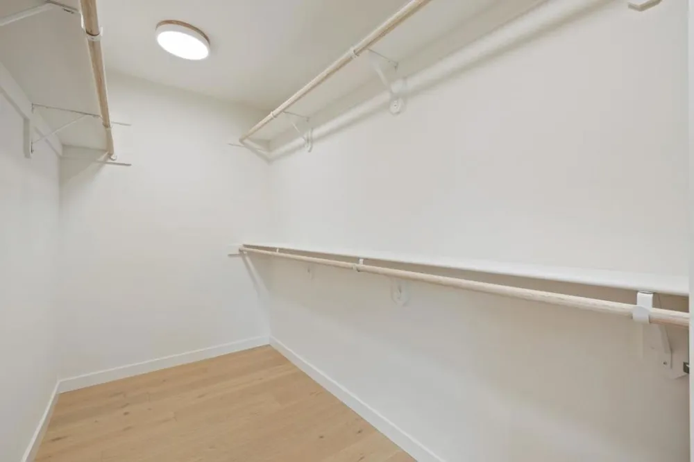 1238 Woodview Terrace Los Altos, CA 94024