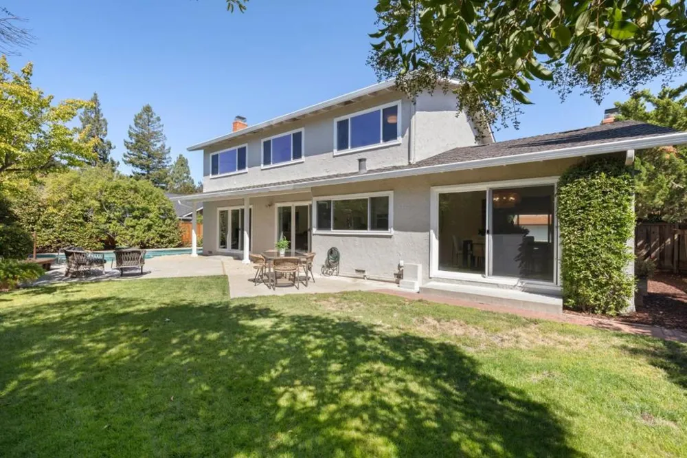 1238 Woodview Terrace Los Altos, CA 94024