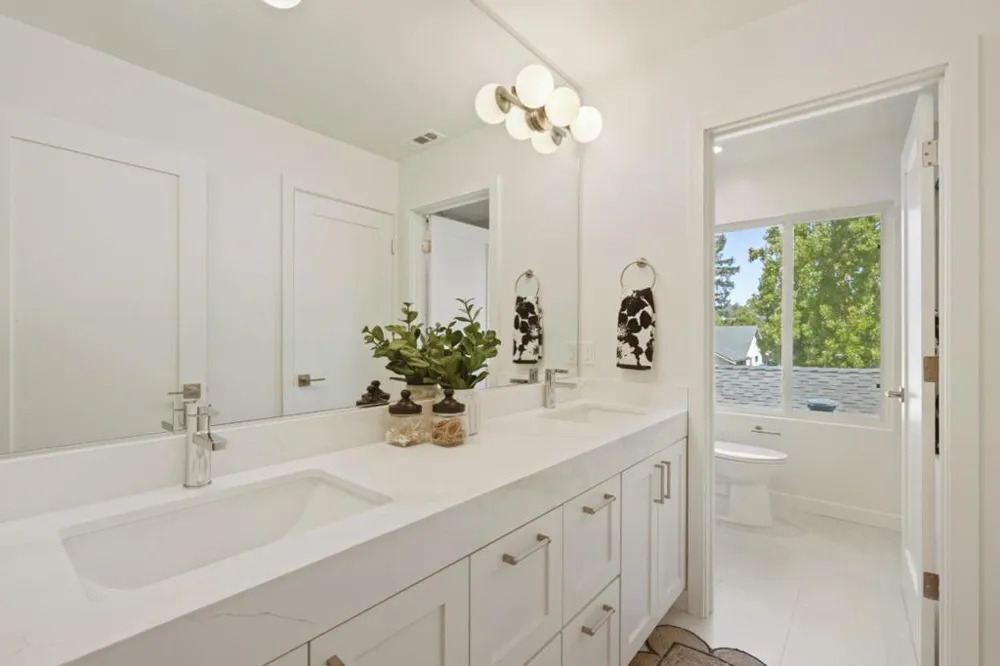 1238 Woodview Terrace Los Altos, CA 94024