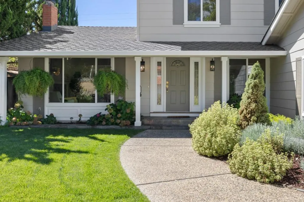 1238 Woodview Terrace Los Altos, CA 94024