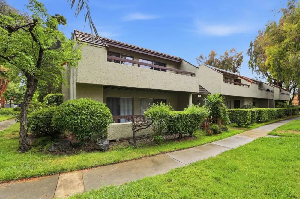 309 Tradewinds Drive #10 San Jose, CA 95123