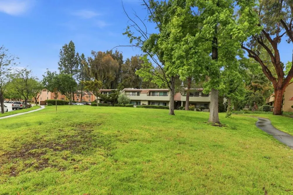 309 Tradewinds Drive #10 San Jose, CA 95123