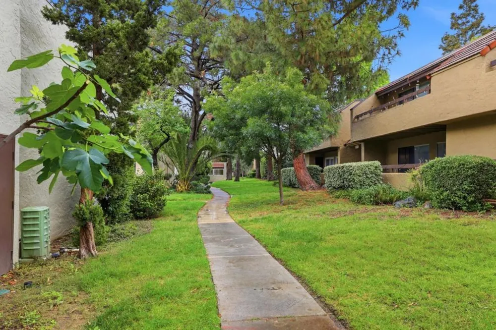 309 Tradewinds Drive #10 San Jose, CA 95123