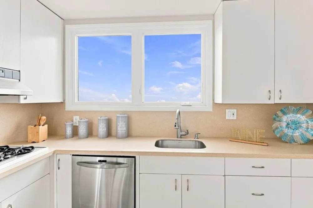 60 Roslyn Court Daly City, CA 94015