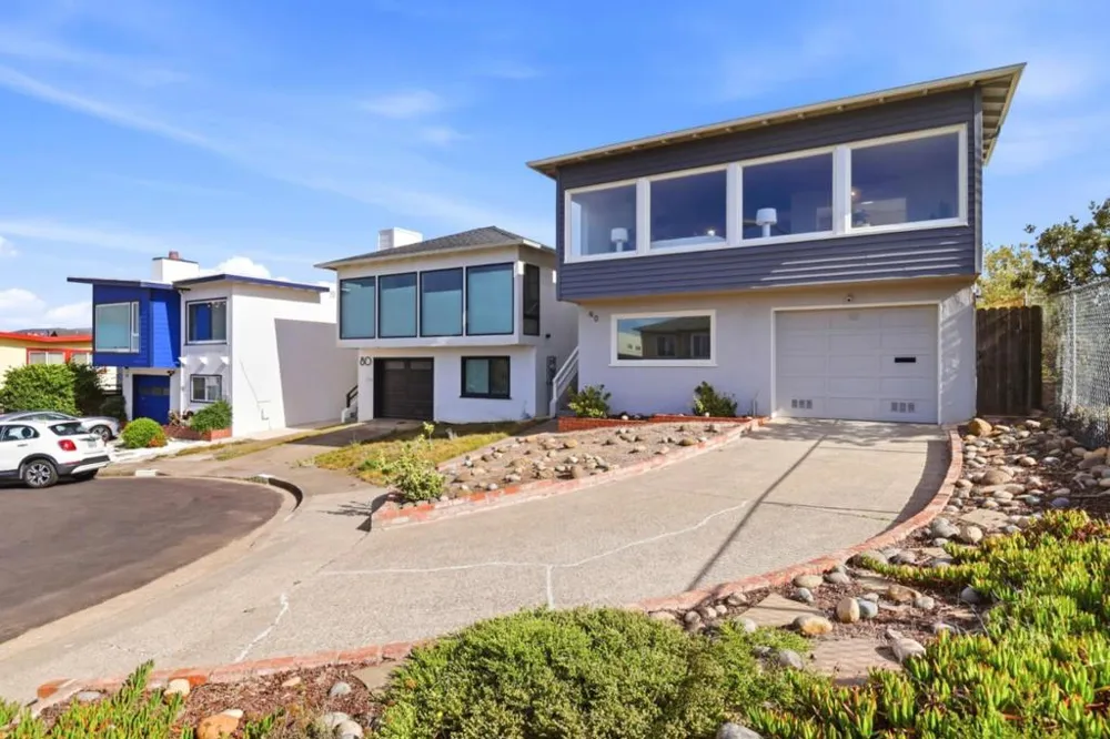 60 Roslyn Court Daly City, CA 94015
