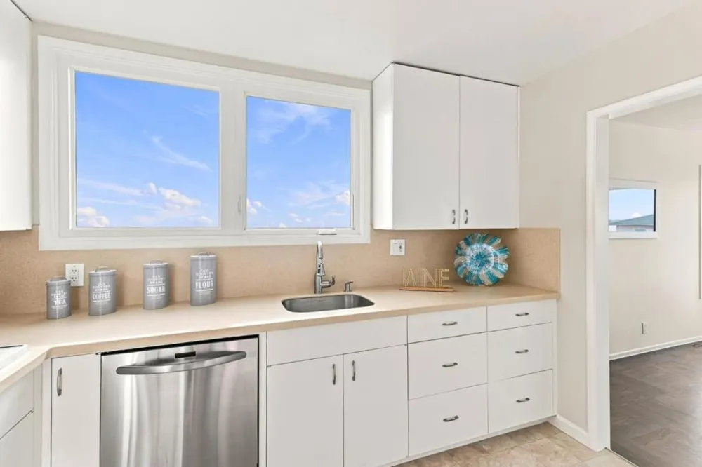60 Roslyn Court Daly City, CA 94015
