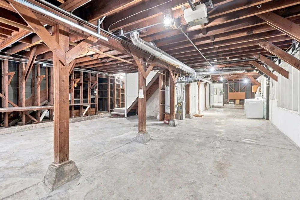 60 Roslyn Court Daly City, CA 94015