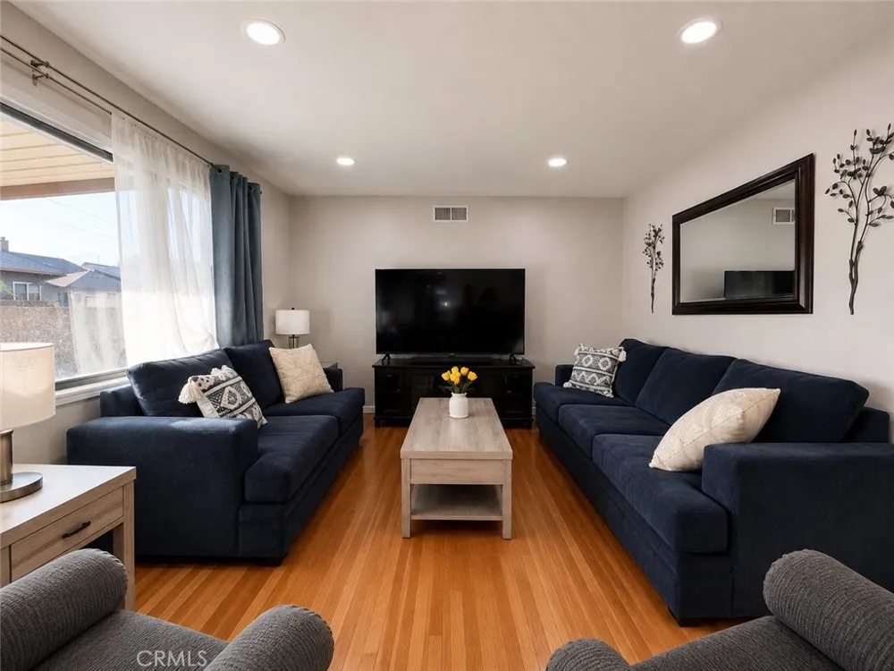 241 Raymond La Habra, CA 90631
