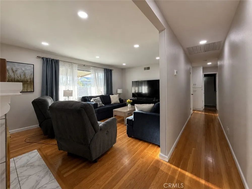241 Raymond La Habra, CA 90631