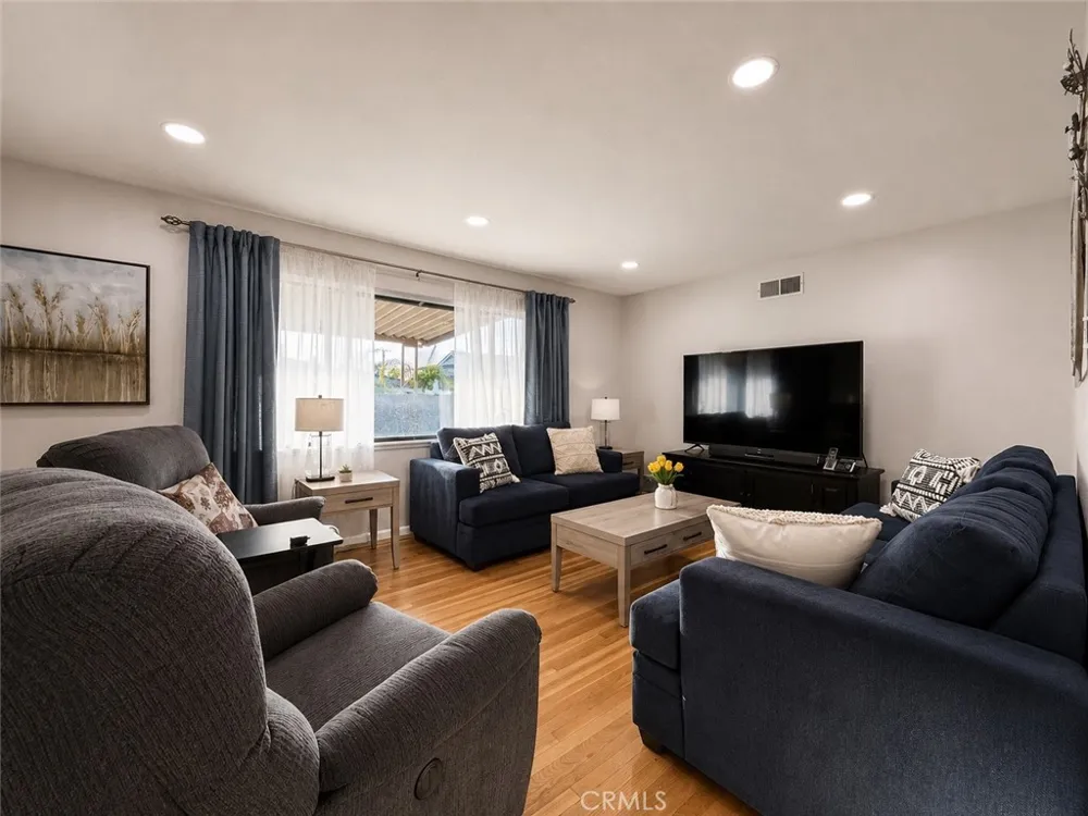 241 Raymond La Habra, CA 90631