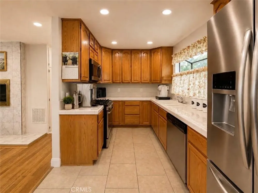241 Raymond La Habra, CA 90631