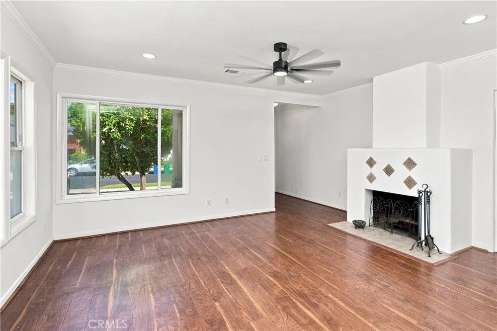 2207 Lamer Street Burbank, CA 91504