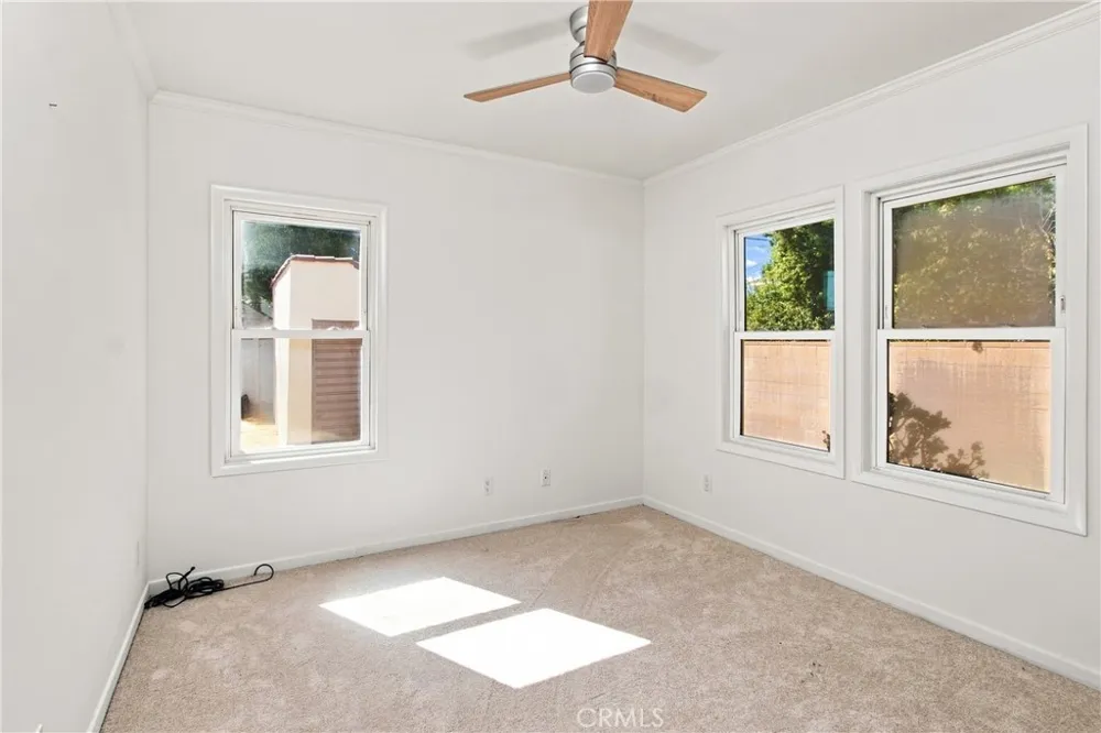 2207 Lamer Street Burbank, CA 91504