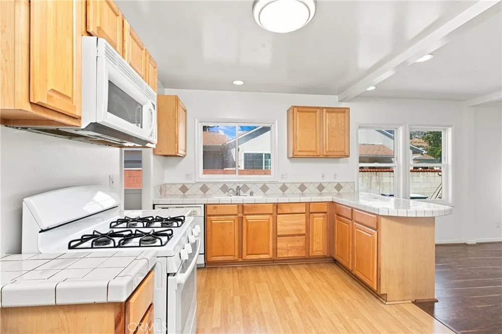 2207 Lamer Street Burbank, CA 91504