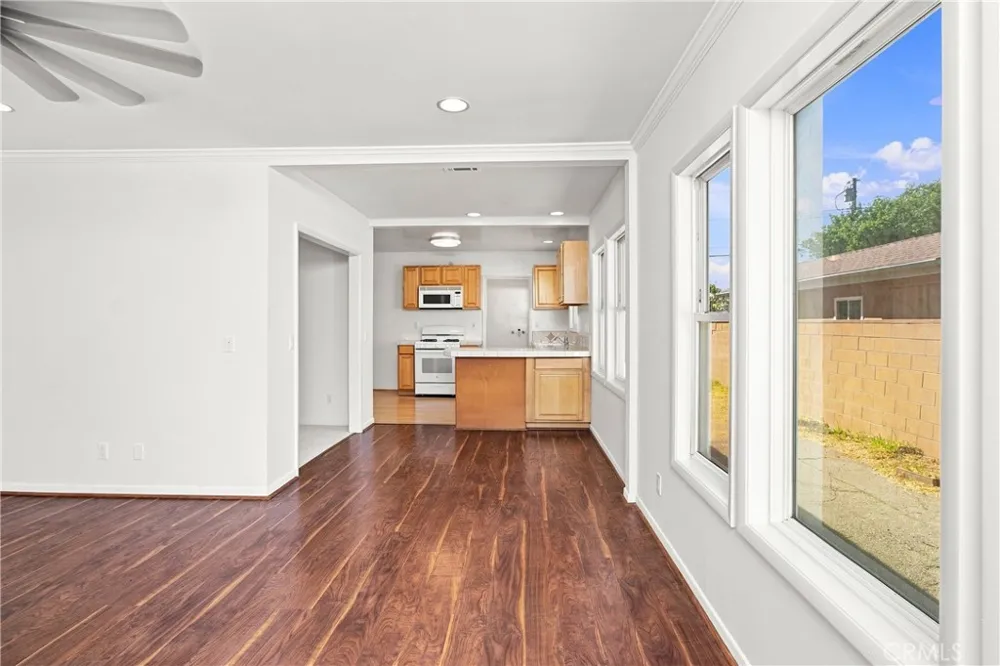 2207 Lamer Street Burbank, CA 91504