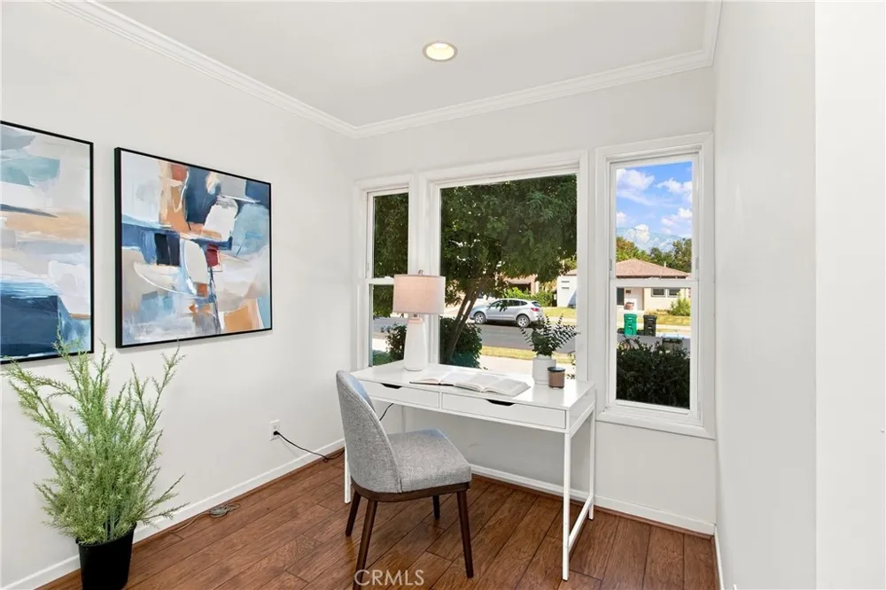2207 Lamer Street Burbank, CA 91504