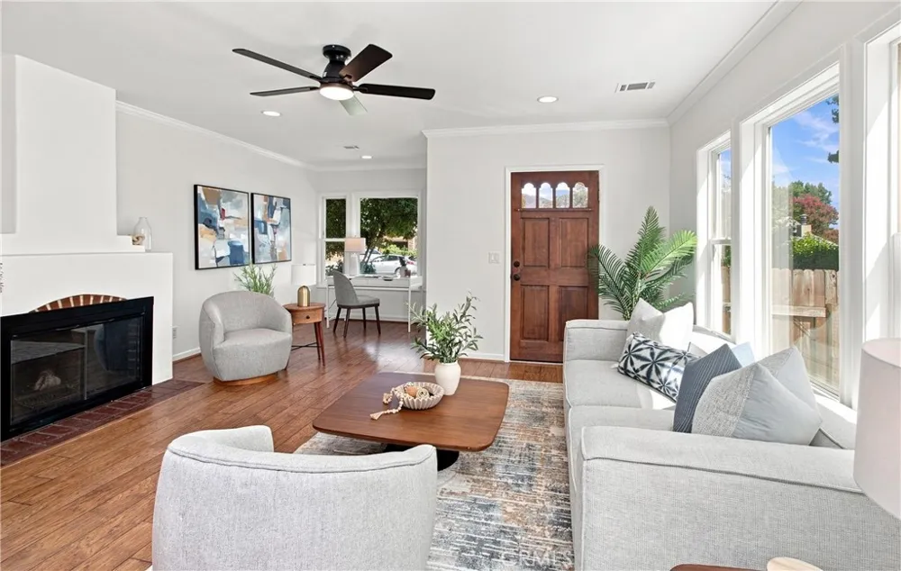 2207 Lamer Street Burbank, CA 91504